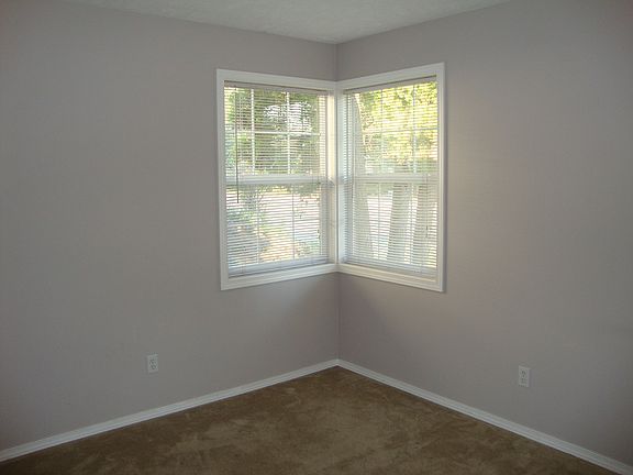 4th image of 514 E Hawthorne Rd