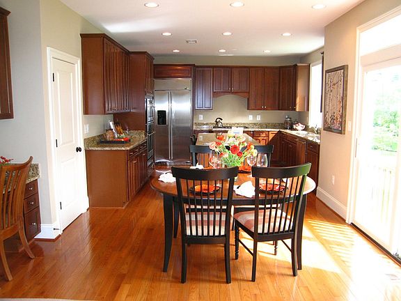 Kitchen & Breakfast Room