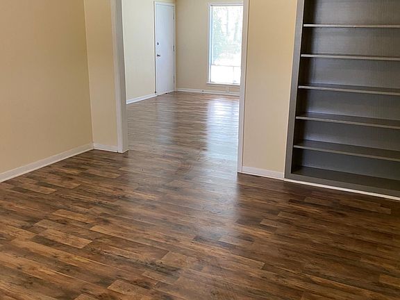 5th image of 3502 Oaklawn Dr