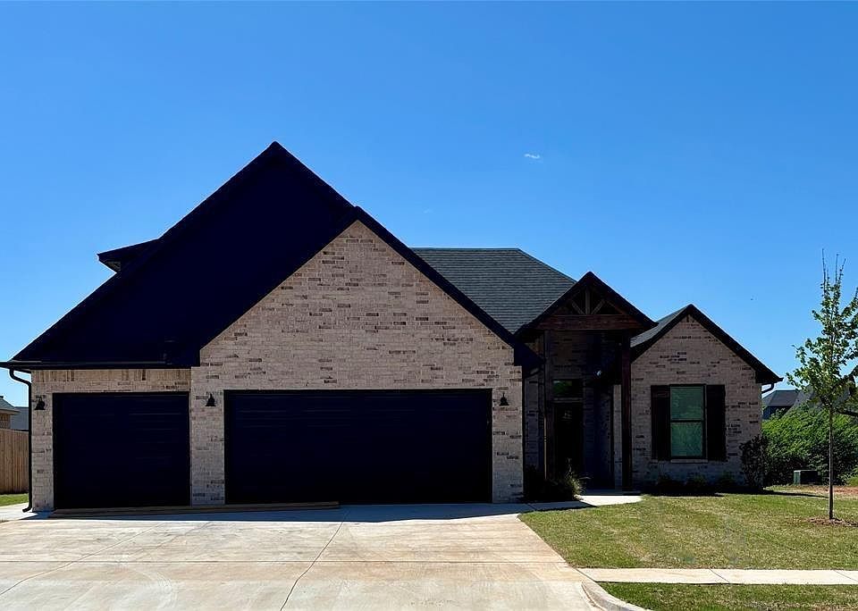 1st image of 10817 Blue Creek Dr