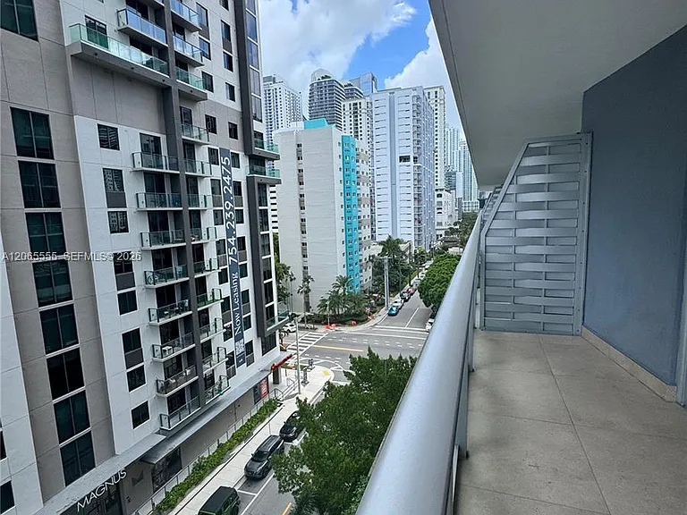1010 SW 2nd Ave #607 — Photo 35