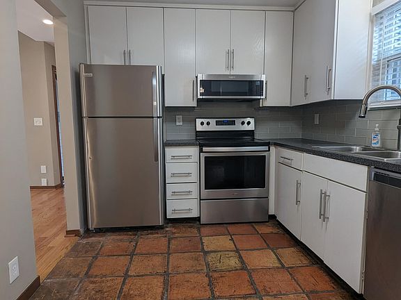 5th image of 3800 Pennsylvania Ave #1