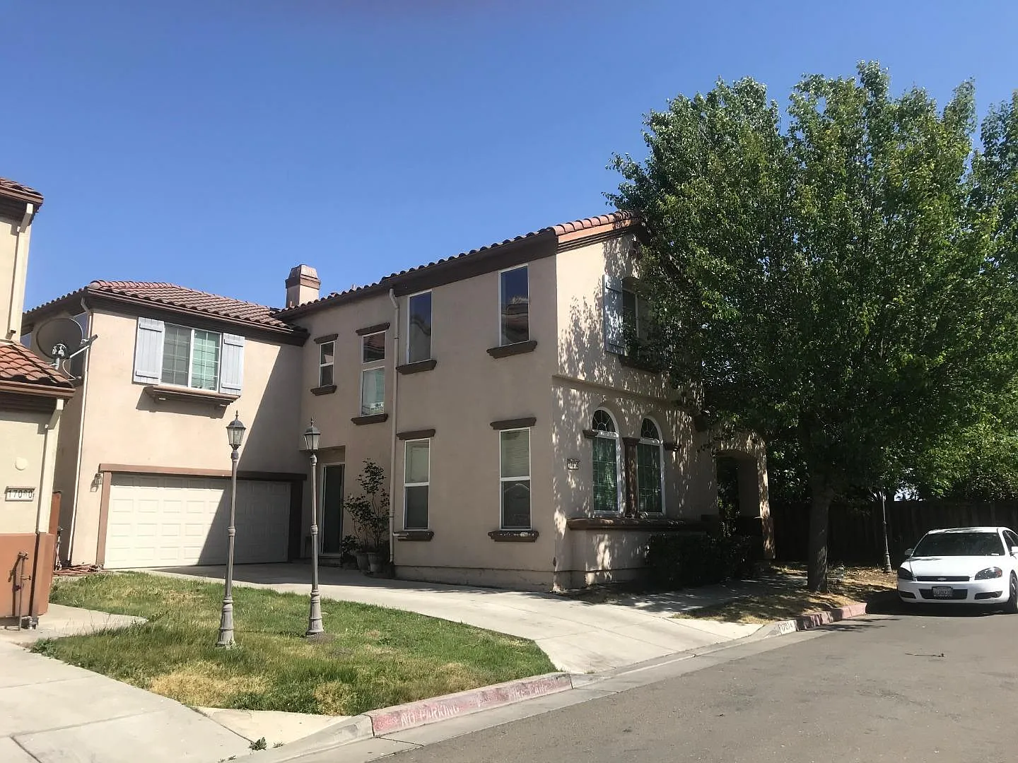 17074 Templeton Ln photo 1