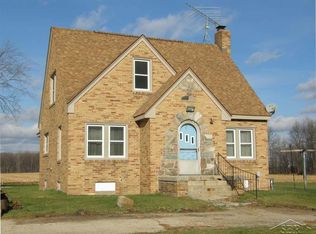 13178 W Burt Rd, Chesaning, MI 48616