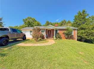 2919 Susan Ln, Winston Salem, NC 27107