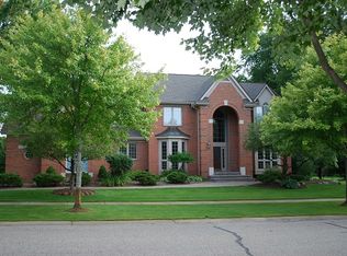 47991 Andover Dr, Novi, MI