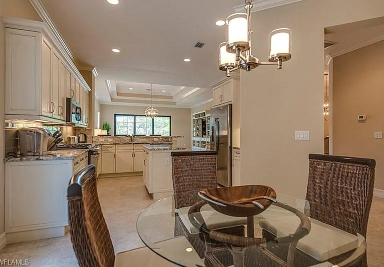 6564 Roma Way — Photo 11