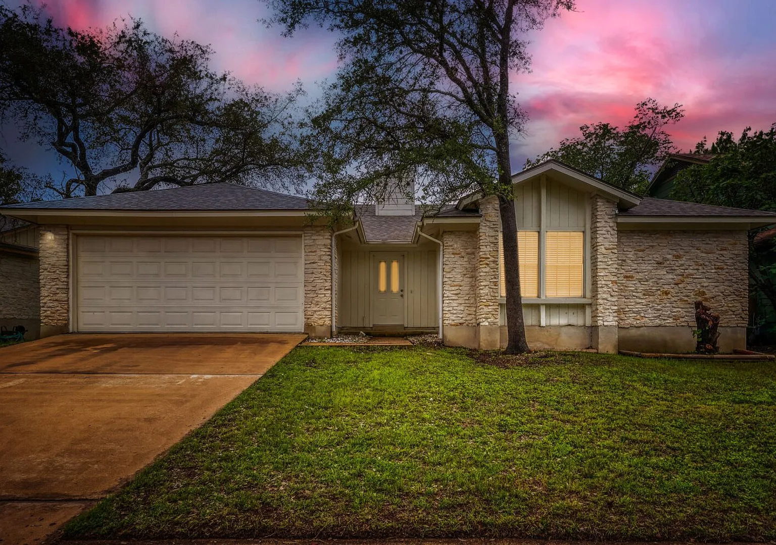 Single story 3 bedroom 2 bath home in Gracywoods — Photo 1