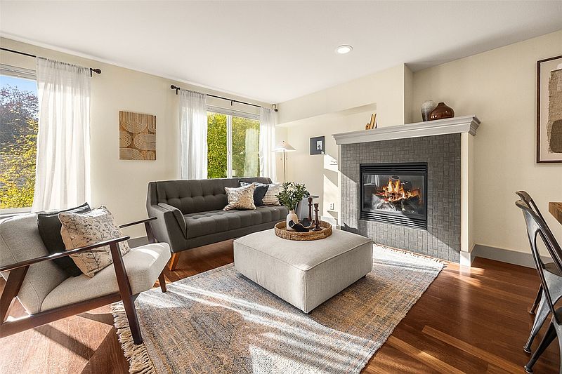 3rd image of 13553 35th Avenue NE