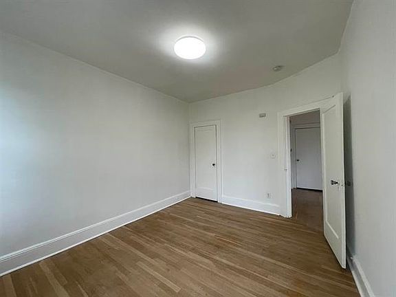 5th image of 2 Noll Pl #8