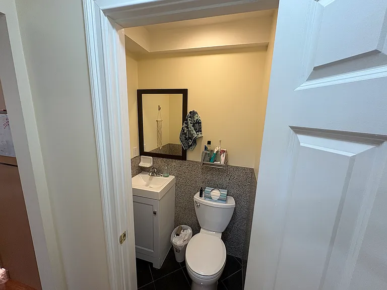 16A Eliot Crescent Brookline Ml #1 — Photo 15