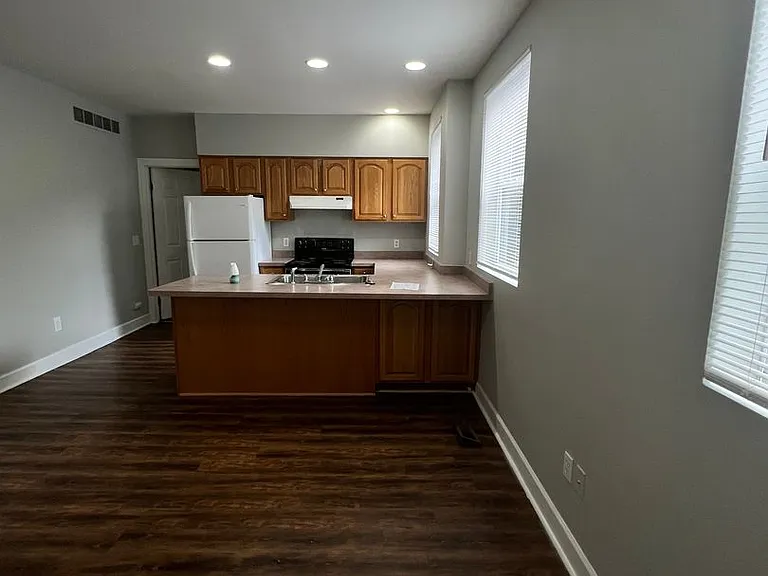 9-21 Pearl St — Photo 3