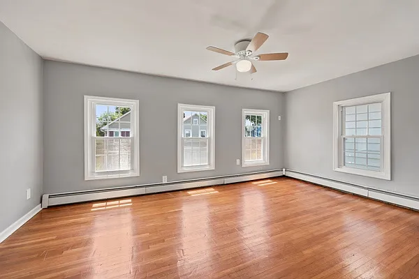 9 Arlington Pl #2 — Photo 2