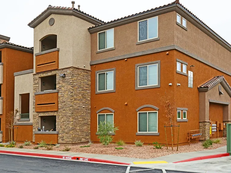 Boulder Pointe — Photo 14