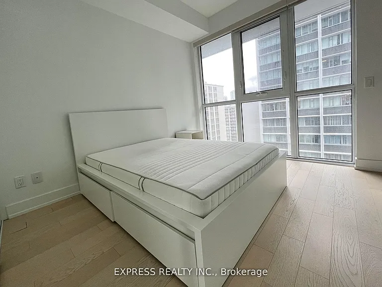 7 Grenville St #1509 — Photo 4