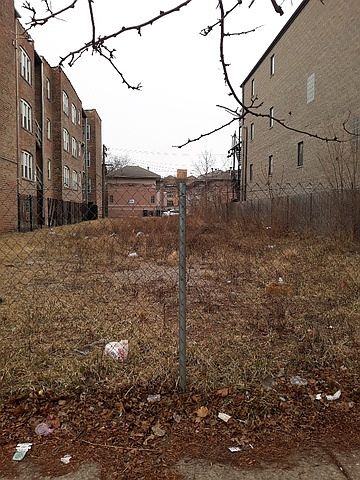 2nd image of 6132 S Kimbark Ave
