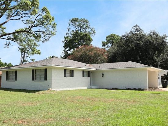 943 Harling Ln, Natchitoches, LA 71457