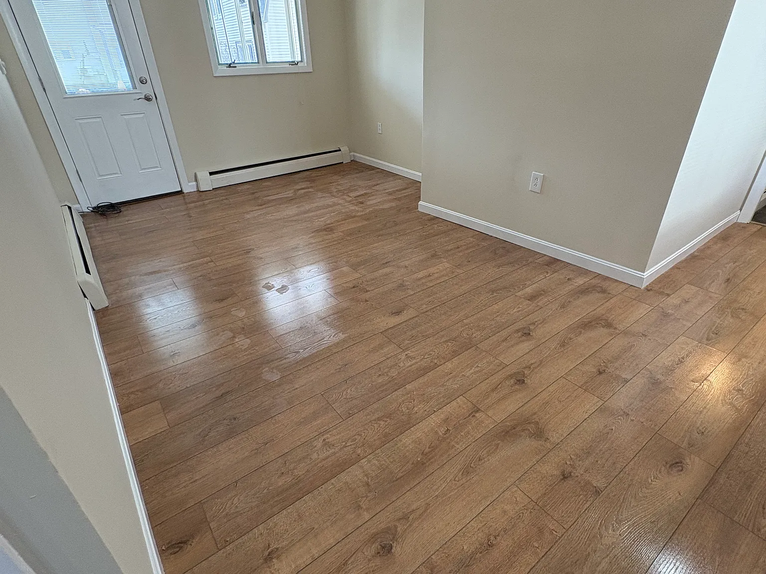 1 bed, $1,050 — Photo 2