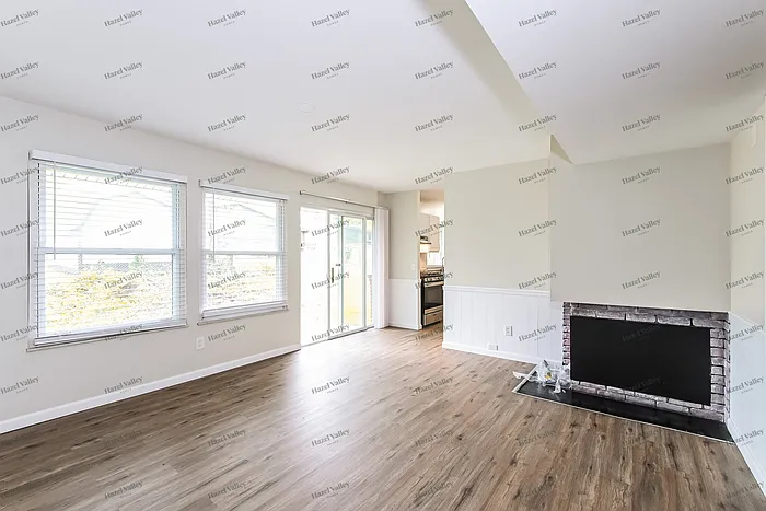 10621 Langford Dr — Photo 6