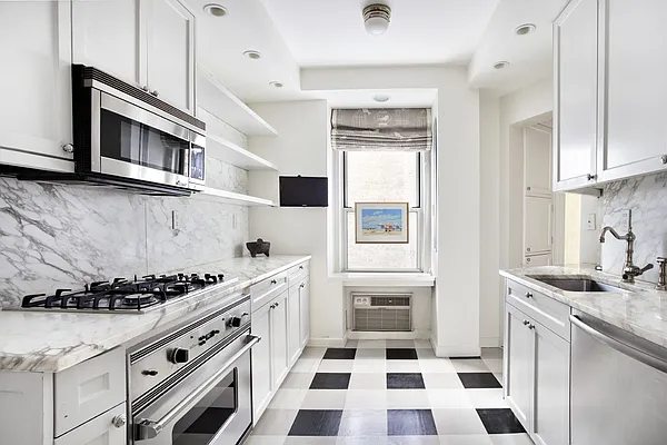 Sold by Stribling | media 5