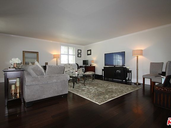 3rd image of 5301 Balboa Blvd Unit A7