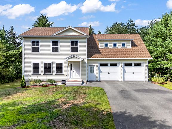 2nd image of 32 Tree Farm Road