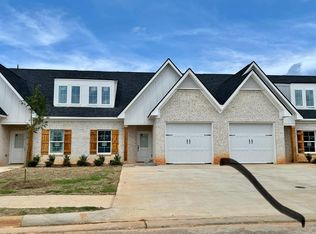 527 Cloverdale Dr, Auburn, AL 36830