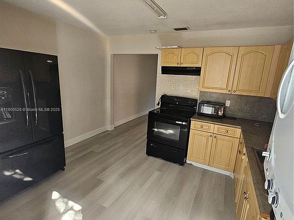 2nd image of 2245 Freedom St #1
