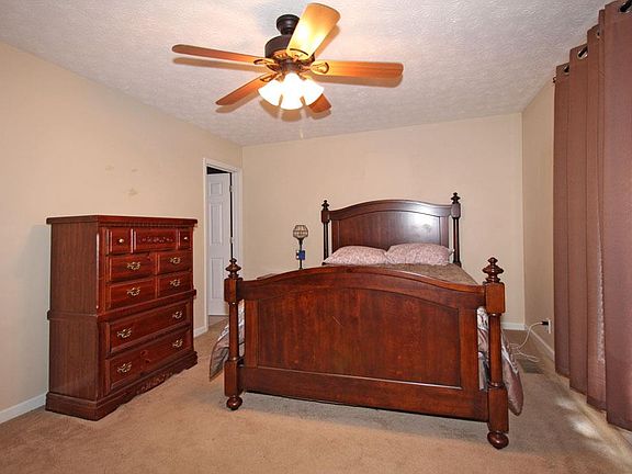 5th image of 213 Northwoods Dr