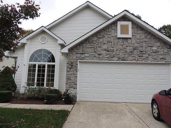 2nd image of 1639 Lacebark Ct
