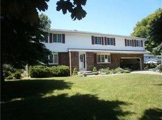 6 Melberry Trl, Orchard Park, NY 14127
