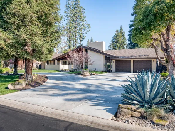 7452 N Spy Glass Ave, Fresno, CA 93711