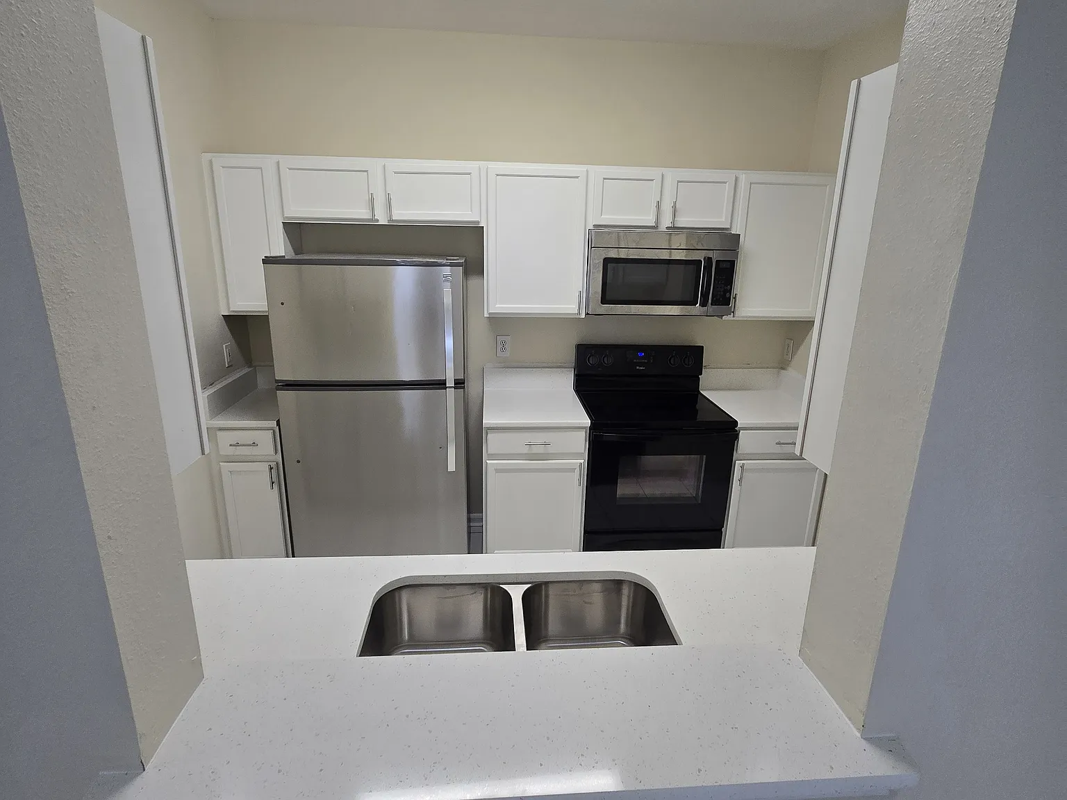 3 bed, 1408 sqft, $1,750 — Photo 4