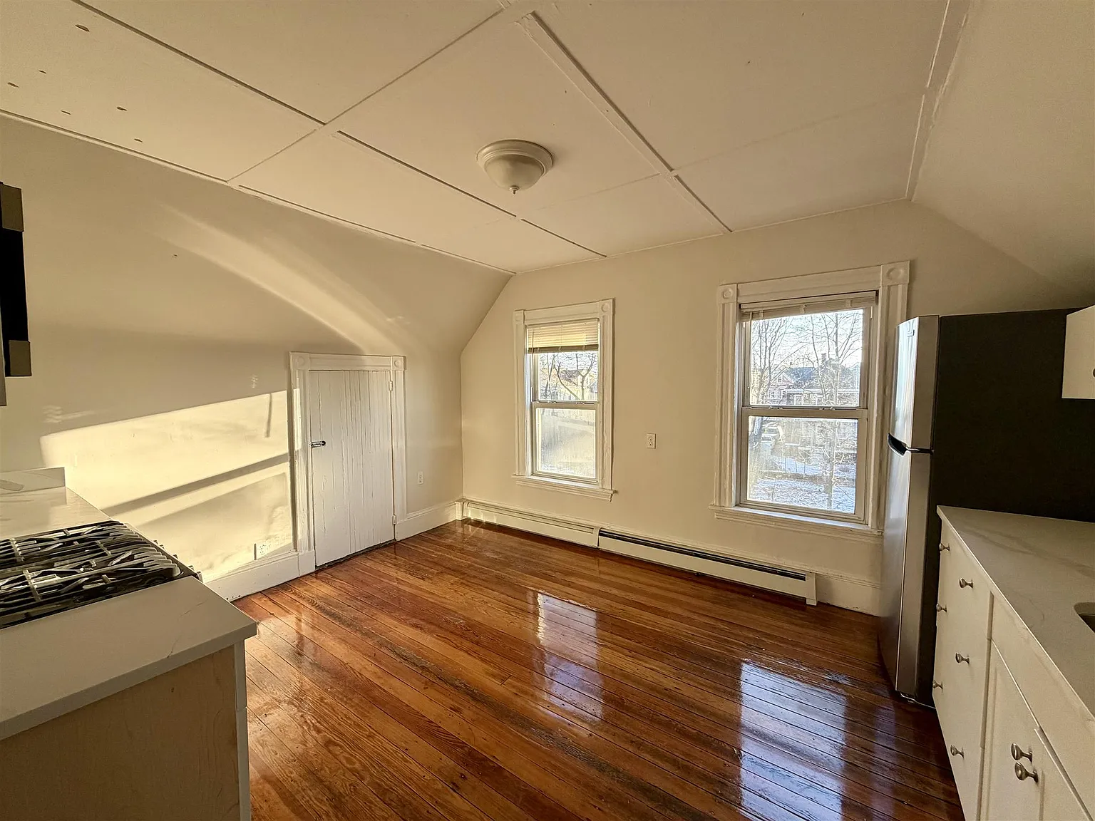 2 bed, $3,000 — Photo 4
