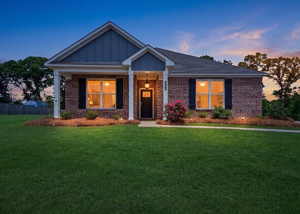 1st image of 544 Golden Oaks Cir
