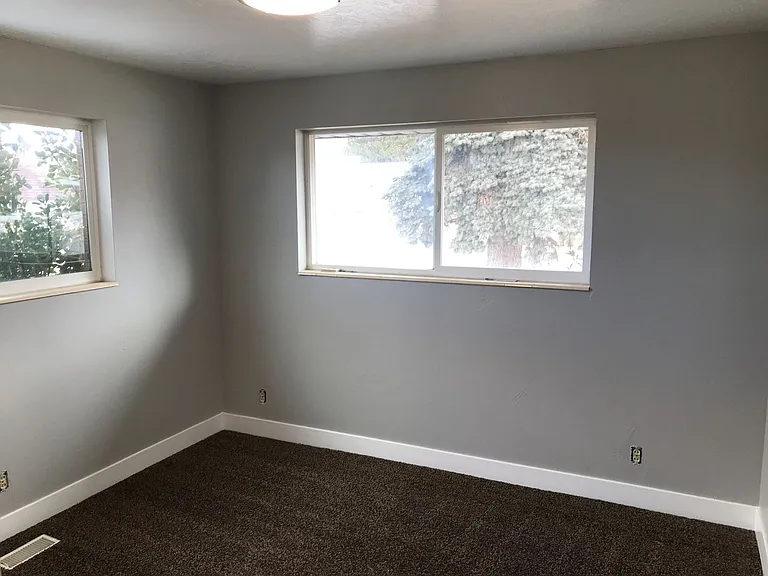2818 S 450 W — Photo 7