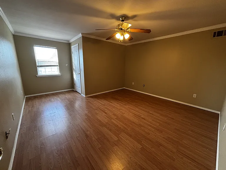 104 Cheyenne Ln — Photo 17