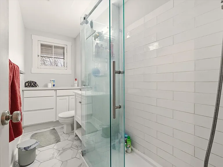 729 Jaeger St — Photo 7