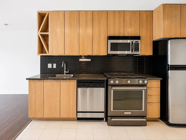1010 Richards St #1703 — Photo 2