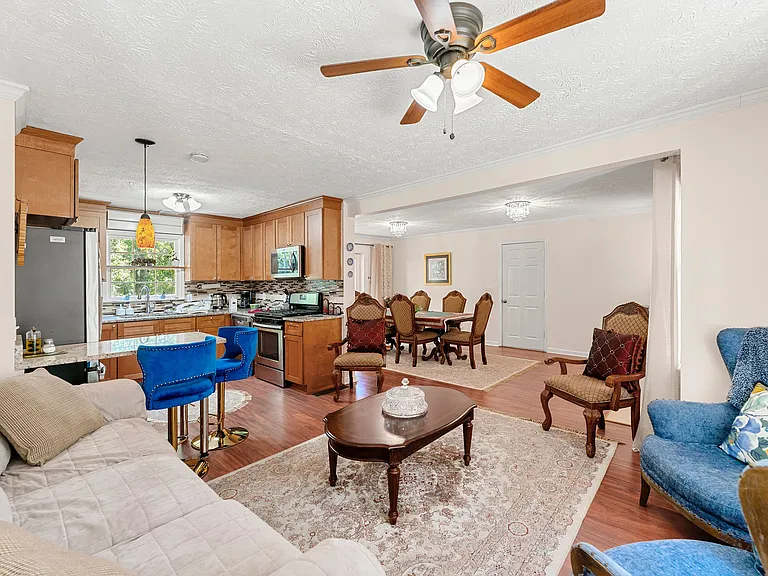 3266 Marlanta Dr — Photo 10