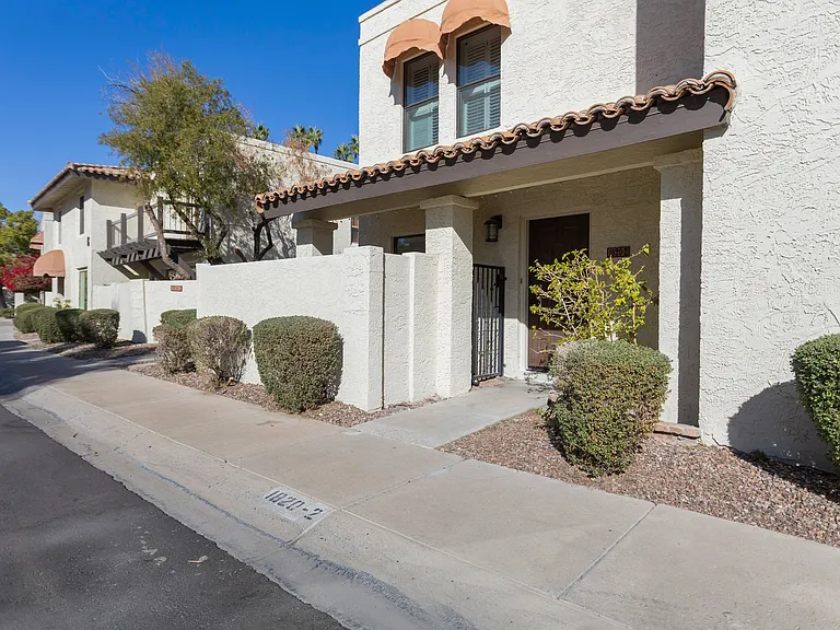 1820 E Frier Dr #2 — Photo 5
