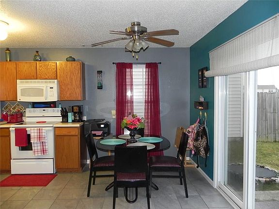 3rd image of 7926 Wildwood Farms Ln