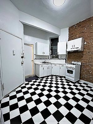 4th image of 510 E 82nd St APT C