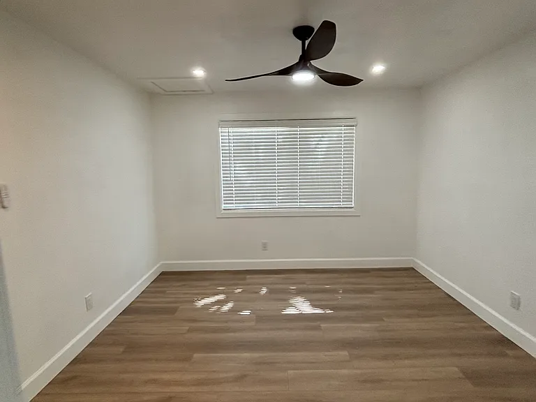 2045 Nolan Ct — Photo 8