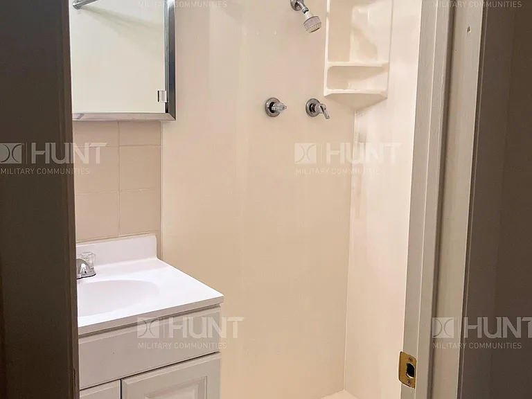 4042 Mercury Cir SE #B — Photo 14