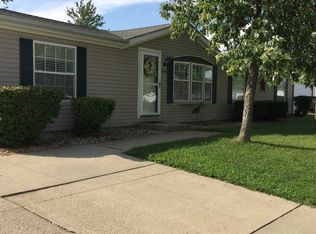 4696 Autumn Ridge Dr, Columbus, IN 47203