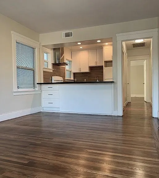 1221 Capuchino Ave #D — Photo 2