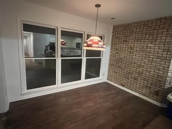 661 Longbow Ct, Stone Mountain, GA 30087