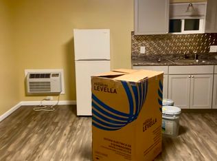 285 E Us Highway 40 #3, Cloverdale, IN 46120