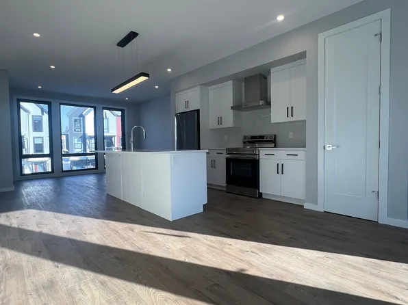 1304 Rutherford Rd SW, Edmonton, AB T6W 0B6